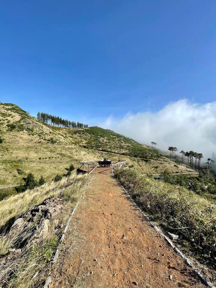 ホテル Mountain Eco Shelter 7 フンシャル エクステリア 写真