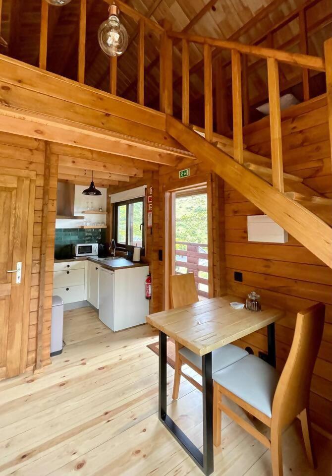 ホテル Mountain Eco Shelter 7 フンシャル エクステリア 写真